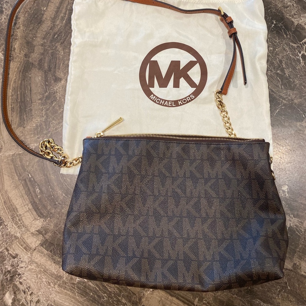 Michael Kors Crossbody Bag, gently used, great size.
